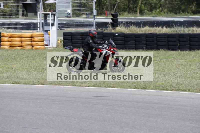 Archiv-2023/45 19.07.2023 Cornu Master School ADR/rouge-rot/27